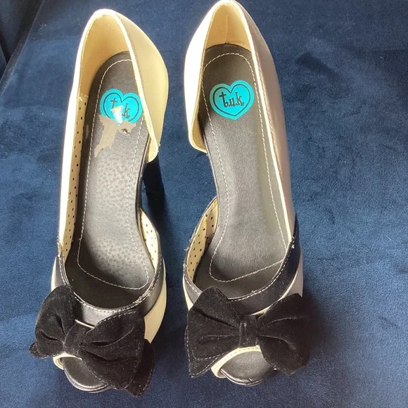 Tuk/t.u.k. D’Orsay Heels, Cut-Out Heart on Heel❤️ - Picture 2 of 6